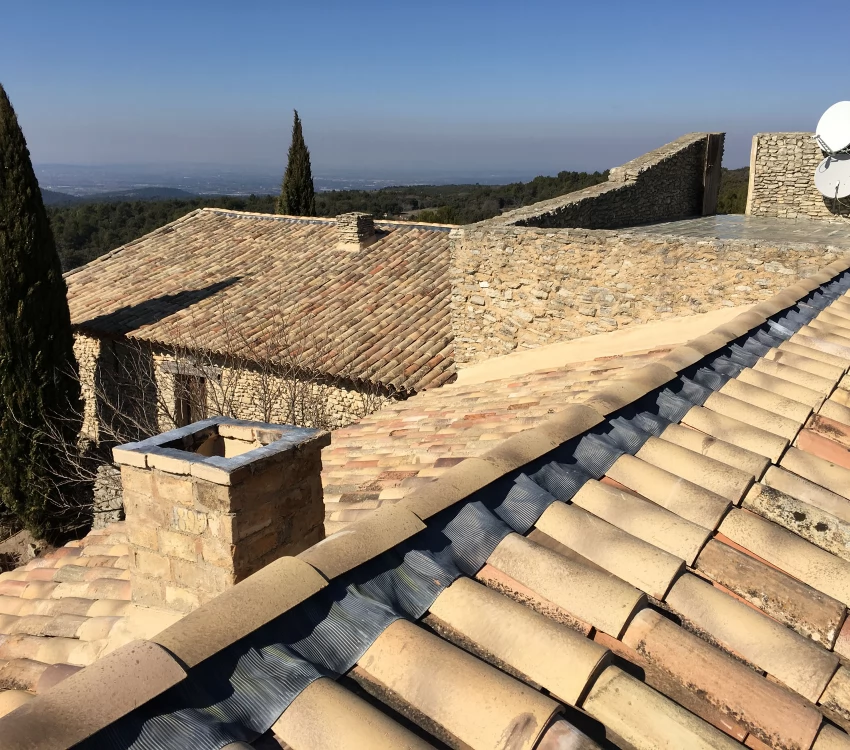 remaniement de toiture ancienne saumane de Vaucluse