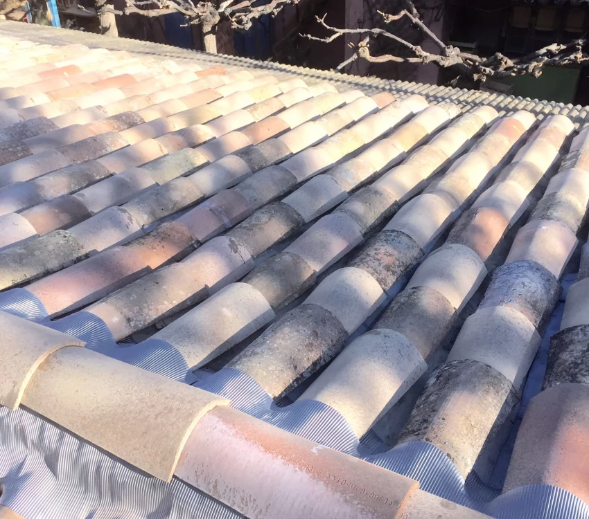 Artisan couvreur pour réfection de toit Roussillon 84
