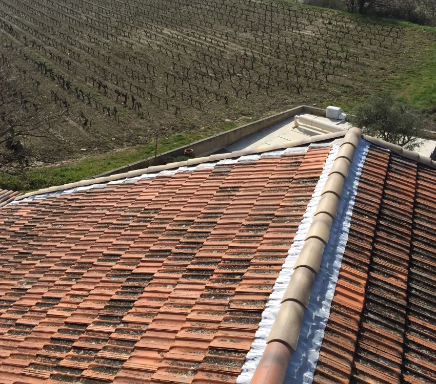 Rénovation de toiture d'un corps de ferme à Séguret (84)