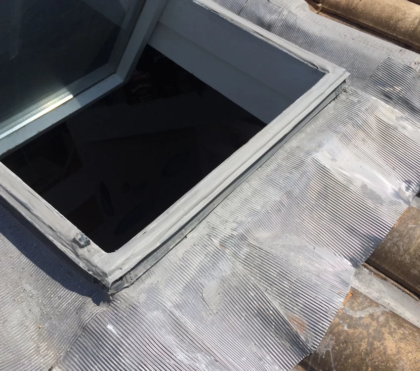 Rénovation d'étanchéité de fenêtre de toit Cavaillon (Velux)