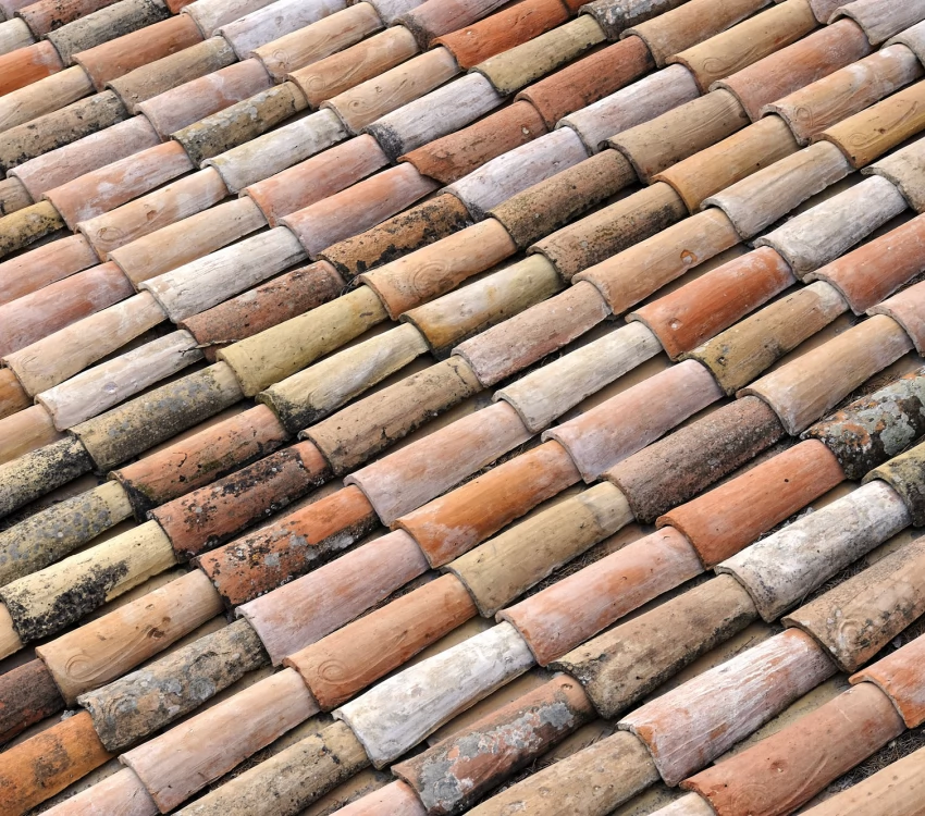 rénovation de toiture sur un mas provençale a lourmarin