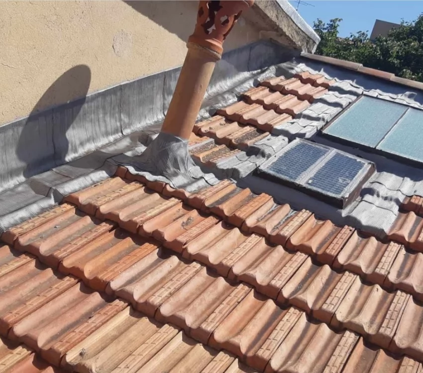Rénovation de toits anciens à Cavaillon dans le Vaucluse - Art Toiture